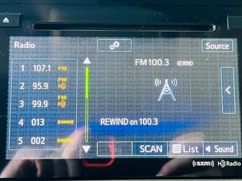 Used 2016 Subaru Outback 2.5i Limited AWD/4WD image 15