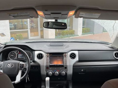 Used 2015 Toyota Tundra SR5 w/ SR5 Upgrade Package image 10