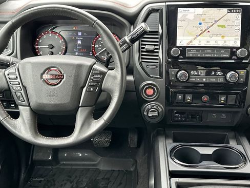 Used 2024 Nissan Titan PRO-4X image 13