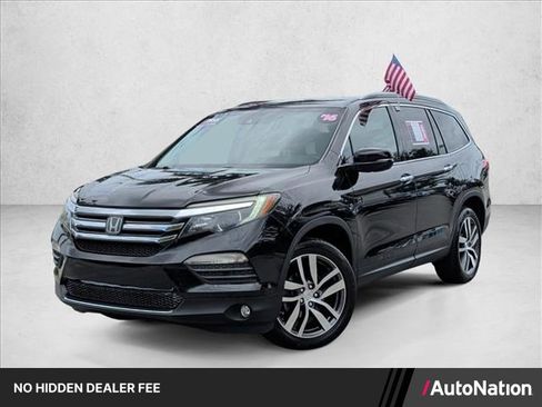 Used 2016 Honda Pilot Touring image 1
