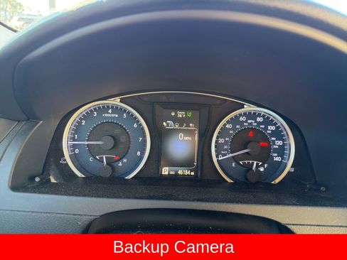 Used 2017 Toyota Camry XLE image 10