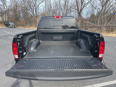 Used 2018 RAM 1500 Classic SLT image 5