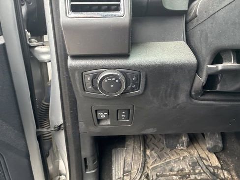 Used 2015 Ford F150 XLT w/ Equipment Group 302A Luxury image 14