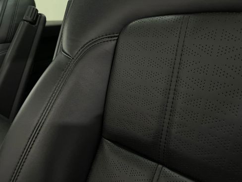 Used 2018 Land Rover Range Rover Sport HSE Dynamic image 19