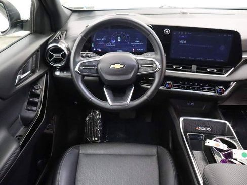 Used 2025 Chevrolet Equinox LT w/ Convenience Package II FWD image 39