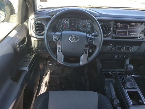 Used 2020 Toyota Tacoma TRD Sport image 16