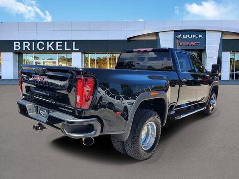 Used 2022 GMC Sierra 3500 Denali w/ Denali Ultimate Package AWD/4WD image 3