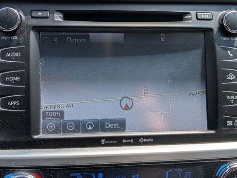 Used 2018 Toyota Highlander XLE AWD/4WD image 12