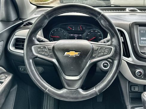 Used 2018 Chevrolet Equinox LT image 21