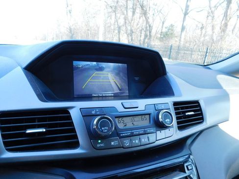 Used 2016 Honda Odyssey EX-L image 11