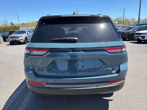 New 2026 Jeep Grand Cherokee Limited w/ Limited Altitude Package AWD/4WD image 4