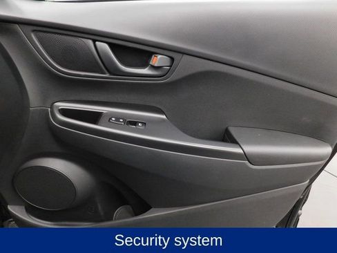 Used 2023 Hyundai Kona SE image 33