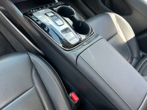 Used 2024 Hyundai Tucson Limited AWD/4WD image 18