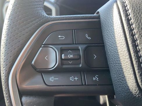 Used 2025 Toyota Tacoma TRD Off-Road AWD/4WD image 15