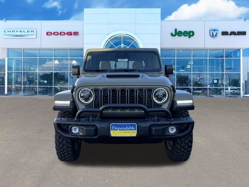 New 2026 Jeep Gladiator Sport image 3