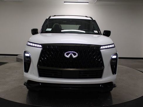 Certified 2026 INFINITI QX80 4WD w/ Sport Exterior Package image 10