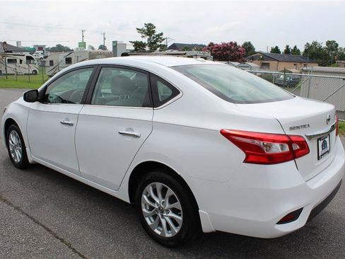 Used 2016 Nissan Sentra SV w/ Driver's Assist Package FWD image 5