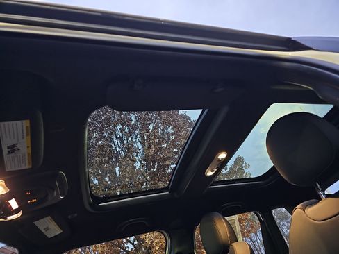 Used 2023 MINI Cooper S image 30