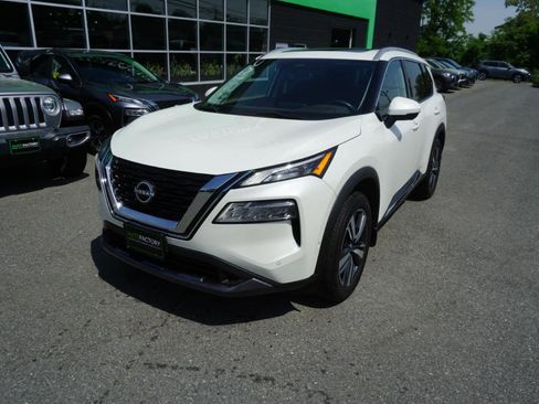 Used 2023 Nissan Rogue SL w/ SL Premium Package AWD/4WD image 2
