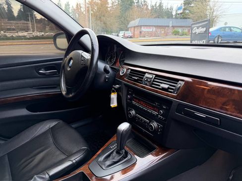 Used 2011 BMW 328i xDrive Sedan AWD/4WD image 21