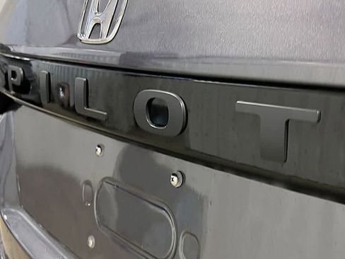 Used 2023 Honda Pilot Elite image 9