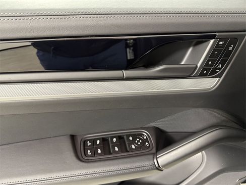 New 2026 Porsche Cayenne S image 34