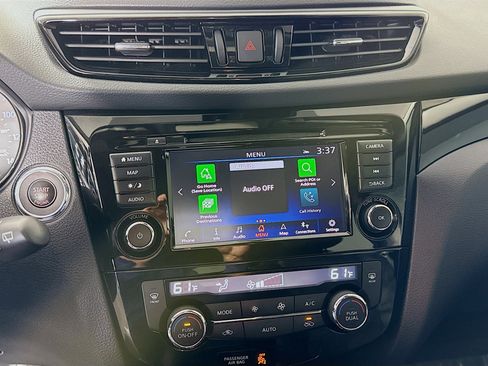 Used 2022 Nissan Rogue Sport SL w/ Premium Package AWD/4WD image 18
