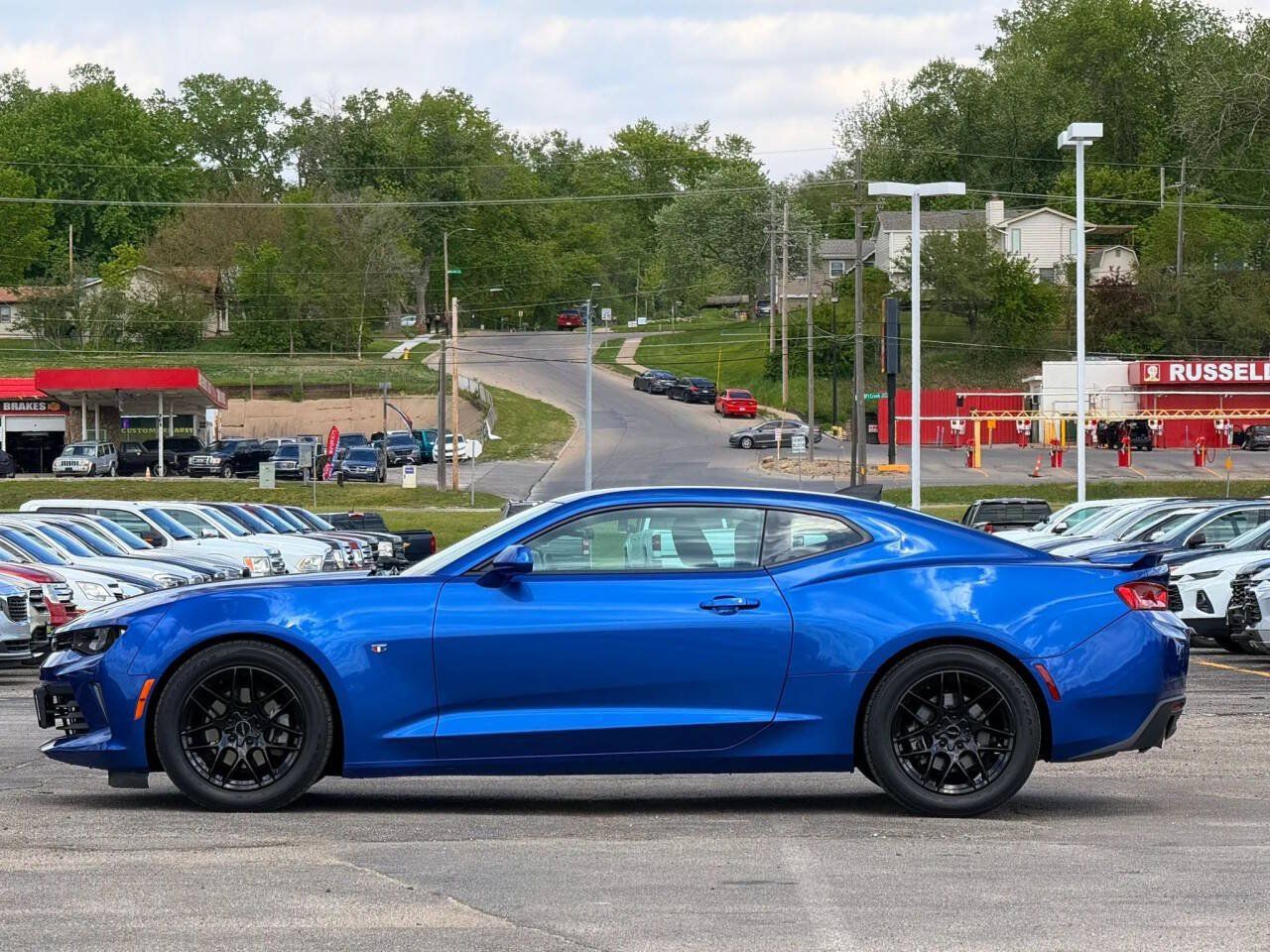 Used 2017 Chevrolet Camaro LT RWD image 5