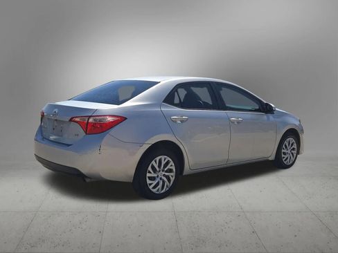 Used 2017 Toyota Corolla LE image 6