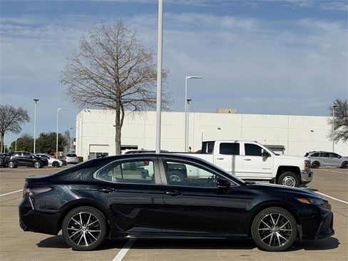 Certified 2024 Toyota Camry SE image 3