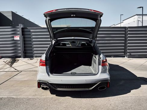 Used 2022 Audi RS 6 image 23