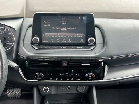 Used 2021 Nissan Rogue SV image 13