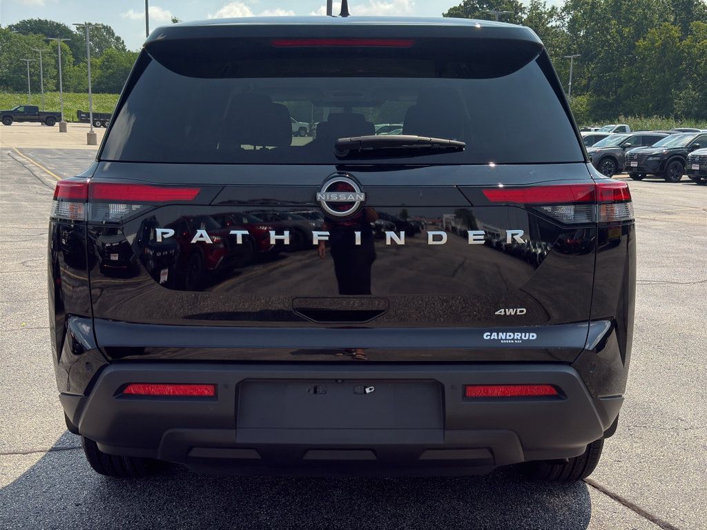 Certified 2025 Nissan Pathfinder S AWD/4WD image 7