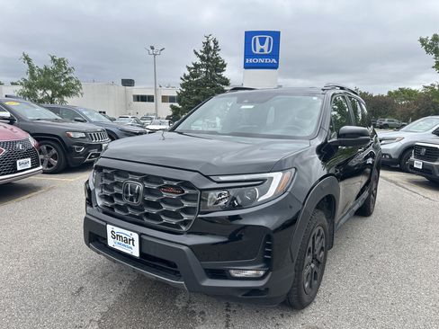 Used 2023 Honda Passport TrailSport image 1