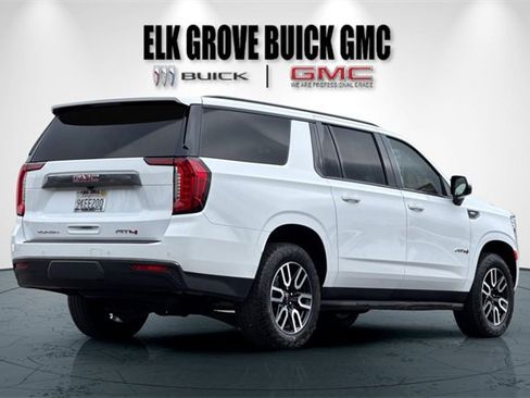 Used 2023 GMC Yukon XL AT4 image 4