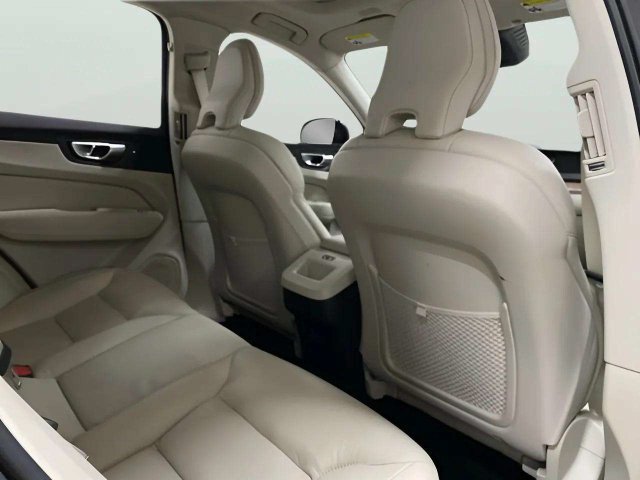 Used 2022 Volvo XC60 B5 Momentum w/ Climate Package AWD/4WD image 69