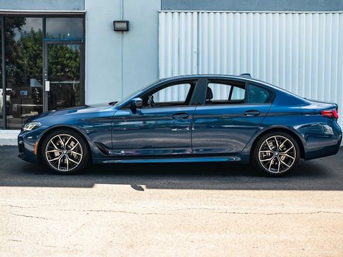 Used 2021 BMW 530i w/ M Sport Package RWD image 5