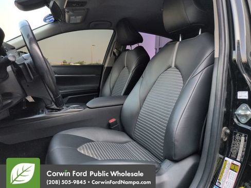Used 2021 Toyota Camry SE AWD/4WD image 24