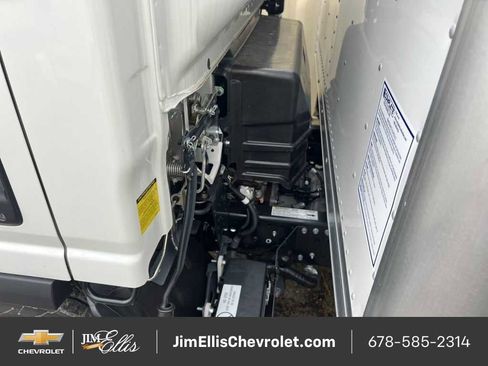 New 2025 Chevrolet Low Cab Forward image 5