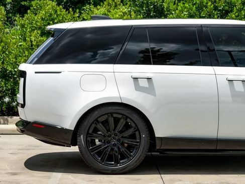 New 2026 Land Rover Range Rover SE AWD/4WD image 8