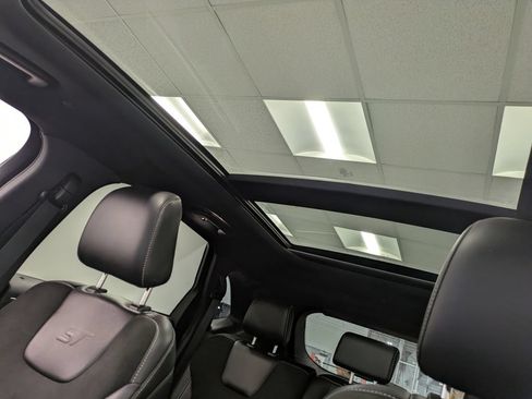 Used 2020 Ford Edge ST w/ Equipment Group 401A AWD/4WD image 22
