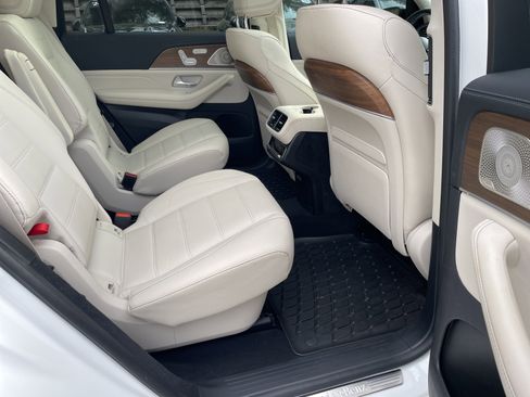 Certified 2024 Mercedes-Benz GLS 580 4MATIC image 46