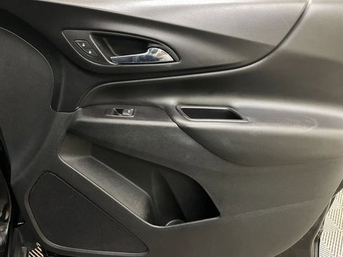 Used 2018 Chevrolet Equinox LT image 37