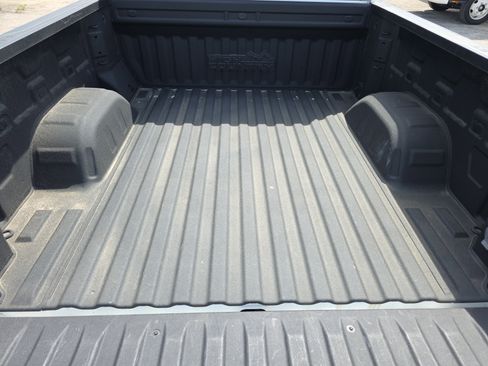 Used 2024 Chevrolet Silverado 1500 High Country RWD image 11