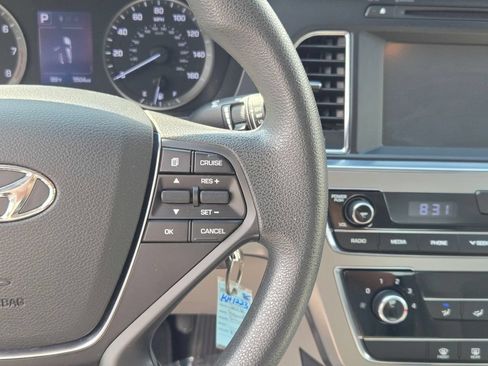 Used 2016 Hyundai Sonata SE FWD image 38
