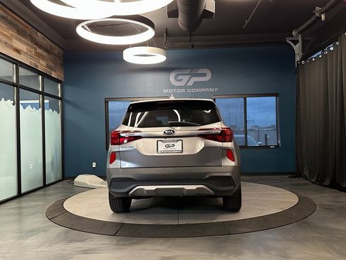 Used 2021 Kia Seltos LX image 4
