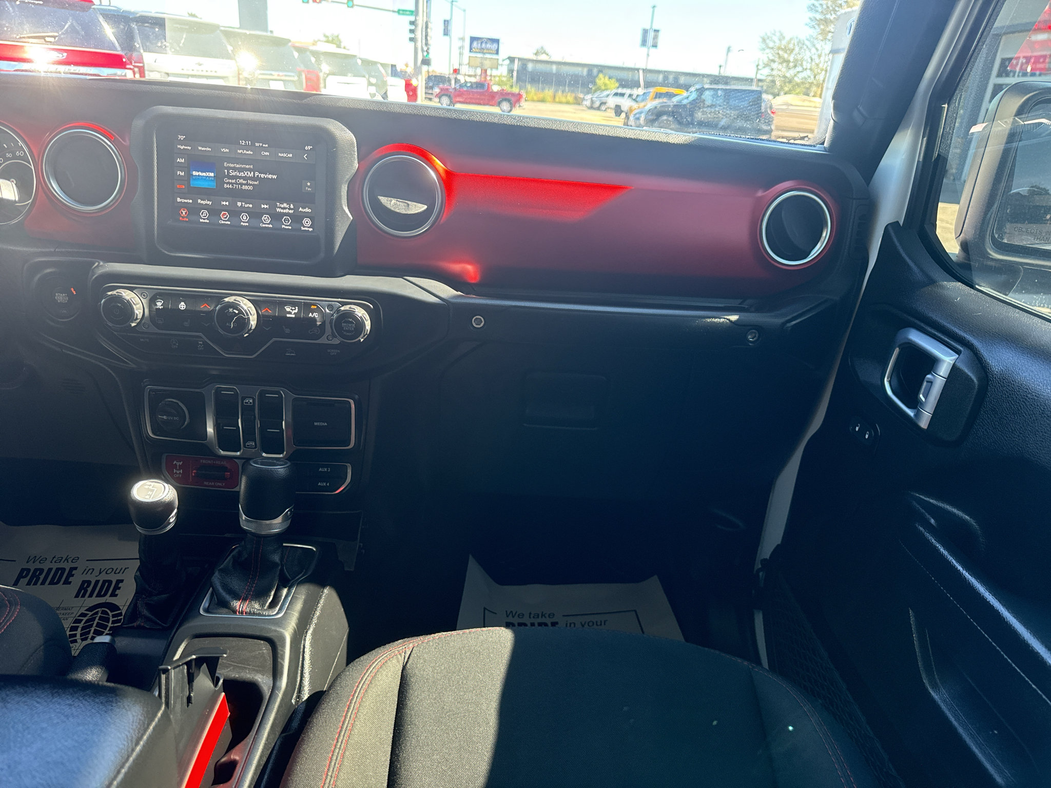 Used 2021 Jeep Gladiator Rubicon w/ Cold Weather Group AWD/4WD image 16
