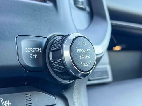 Used 2021 RAM 1500 Big Horn image 32