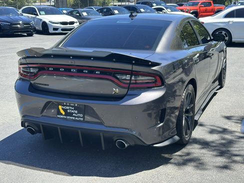Used 2019 Dodge Charger Scat Pack w/ Plus Group RWD image 9