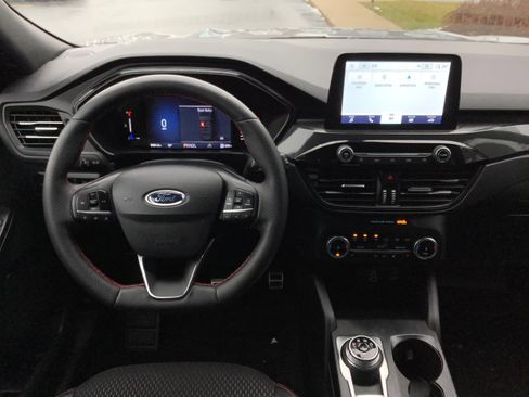 Certified 2024 Ford Escape ST-Line image 8